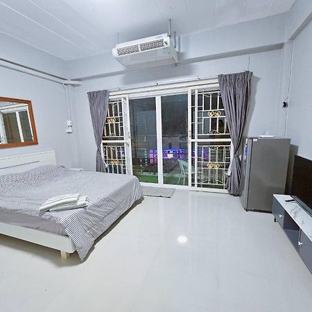 Future Hostel Pattaya Nong Prue Экстерьер фото