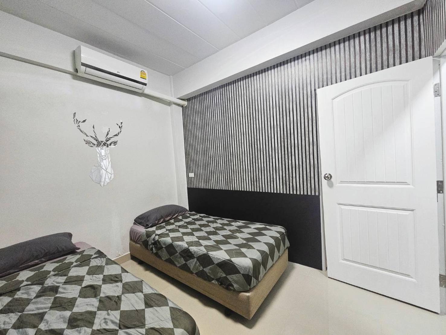 Future Hostel Pattaya Nong Prue Экстерьер фото